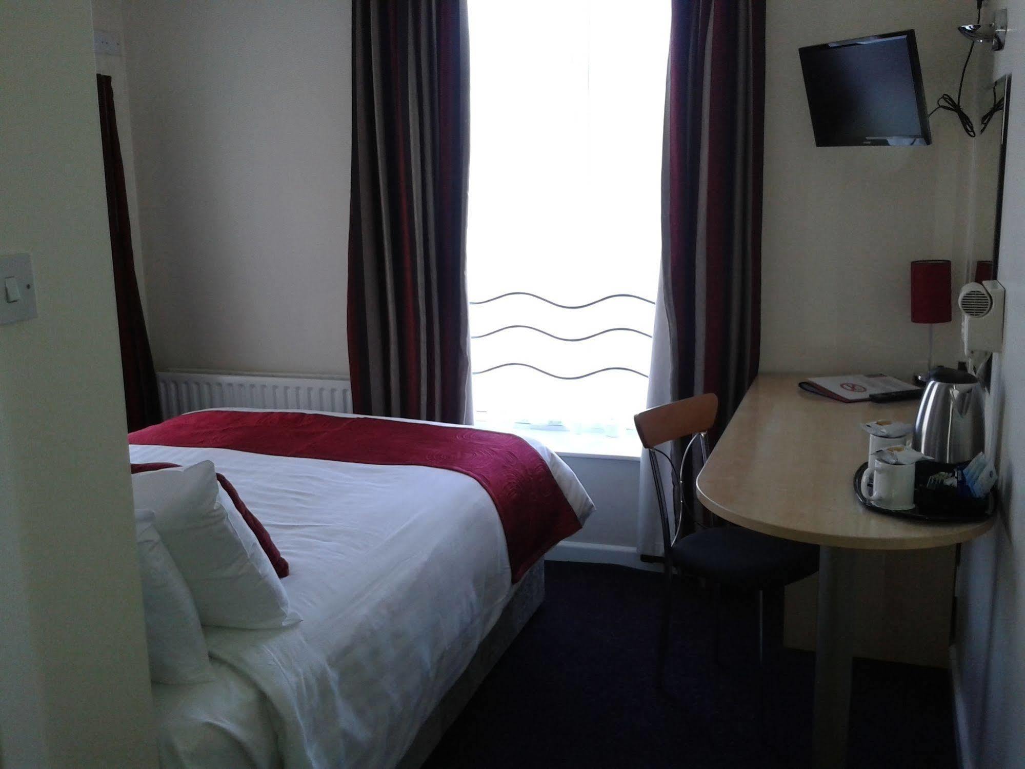 Waterfront Hotel Brighouse Exteriér fotografie